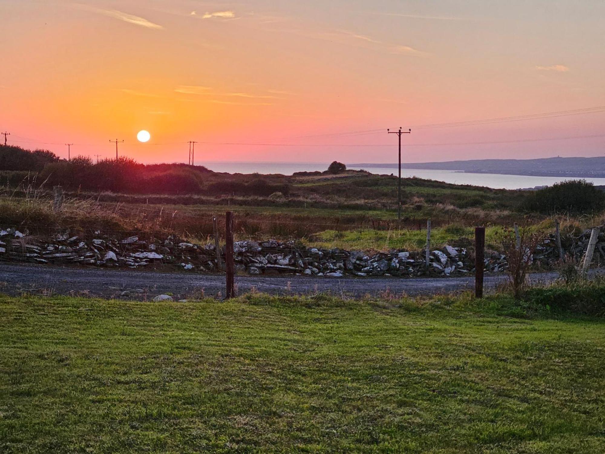 Suaimhneas Pension Lahinch Buitenkant foto